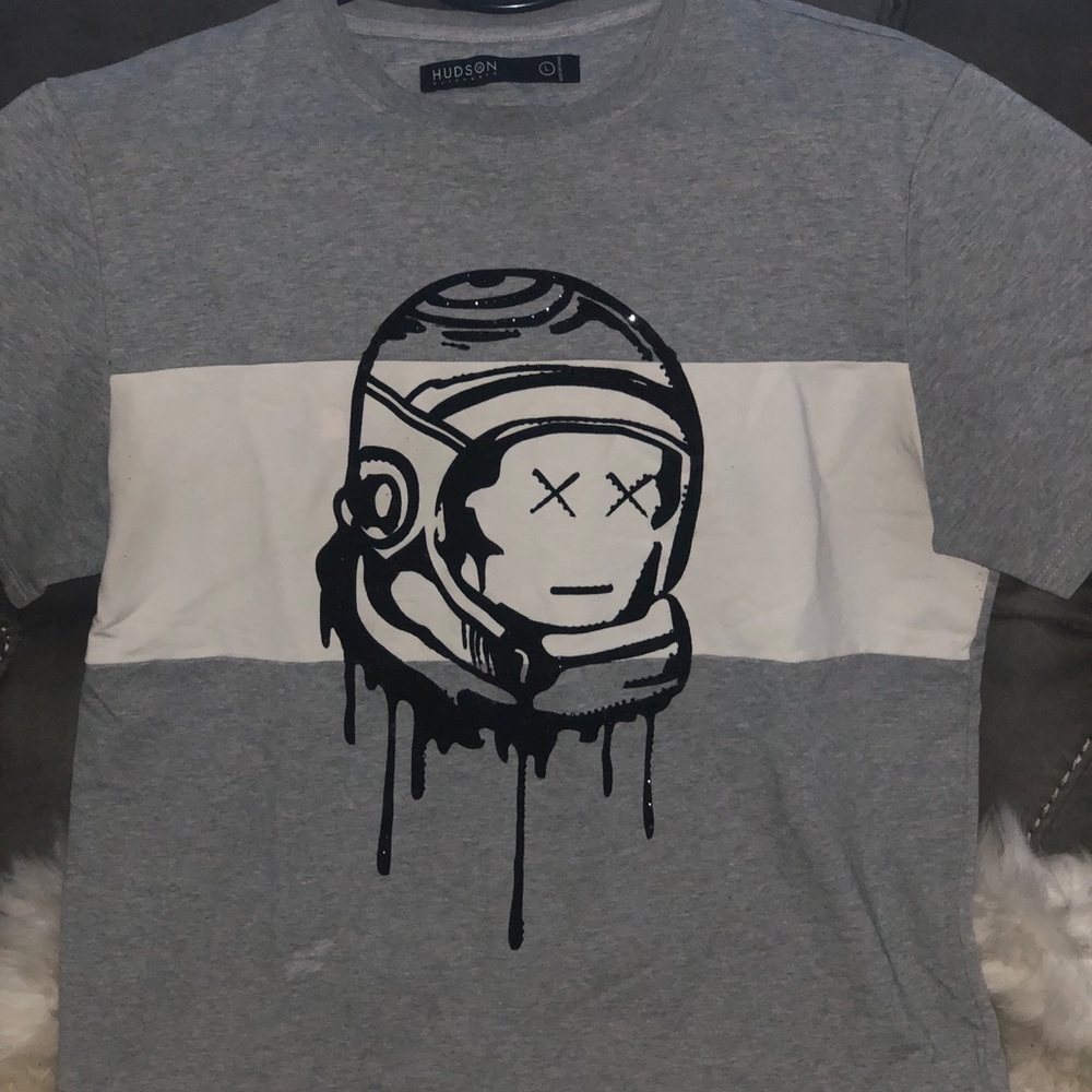 High-End Men’s Shirt.